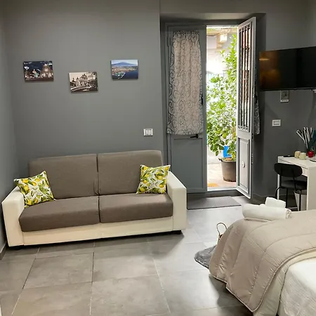 Alle Porte Del Castello 23 * Catania