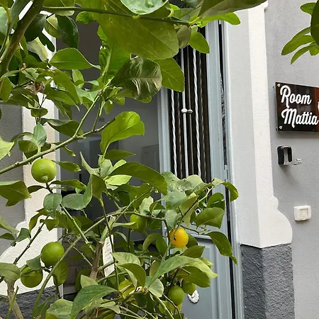 Alle Porte Del Castello 23 * Catania